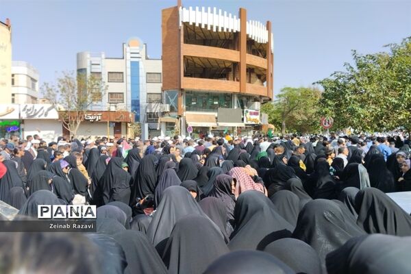 حضور کودکان و نوجوانان قمی در راهپیمایی حمایت از ملت فلسطین