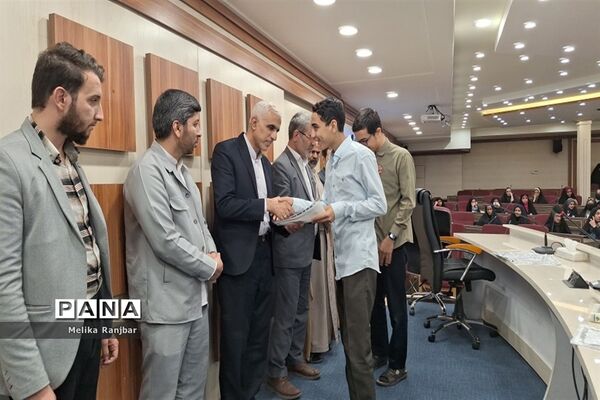 آیین افتتاحیه مسابقه درس‌هایی از قرآن در قم