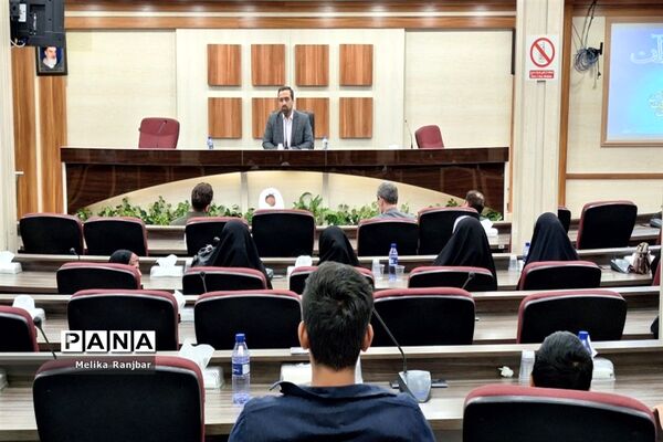 آیین افتتاحیه مسابقه درس‌هایی از قرآن در قم