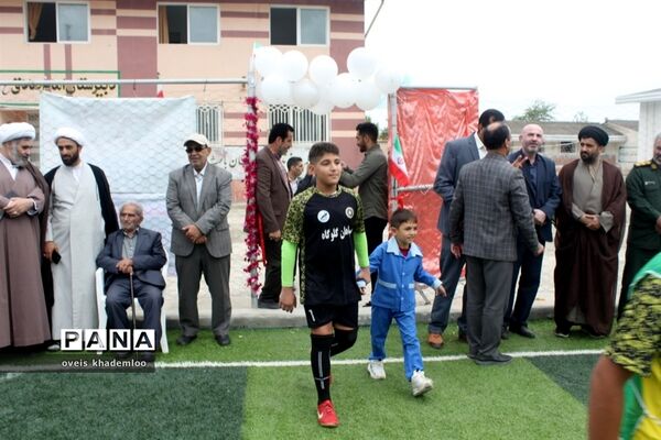 افتتاح چمن مصنوعی دبیرستان امام صادق (,ع) گلوگاه