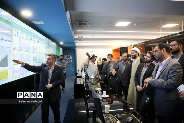 آیین رونمایی از نسخه جدید شبکه شاد