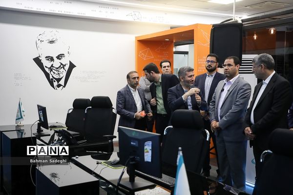 آیین رونمایی از نسخه جدید شبکه شاد