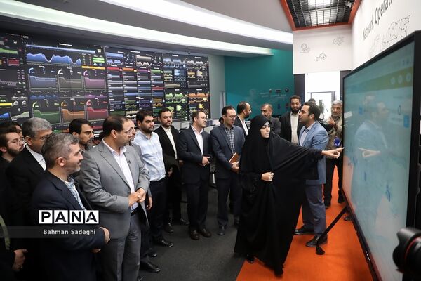 آیین رونمایی از نسخه جدید شبکه شاد