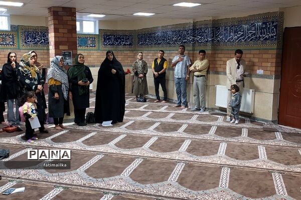 جلسه انتخابات انجمن اولیا و مربیان در دبیرستان دخترانه سردار شهید سلیمانی شهرستان فیروزکوه