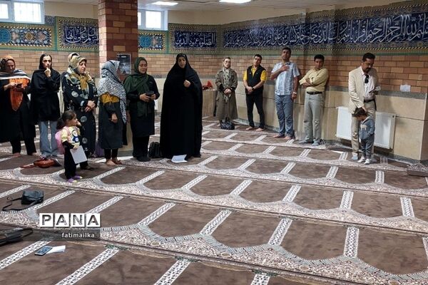 جلسه انتخابات انجمن اولیا و مربیان در دبیرستان دخترانه سردار شهید سلیمانی شهرستان فیروزکوه