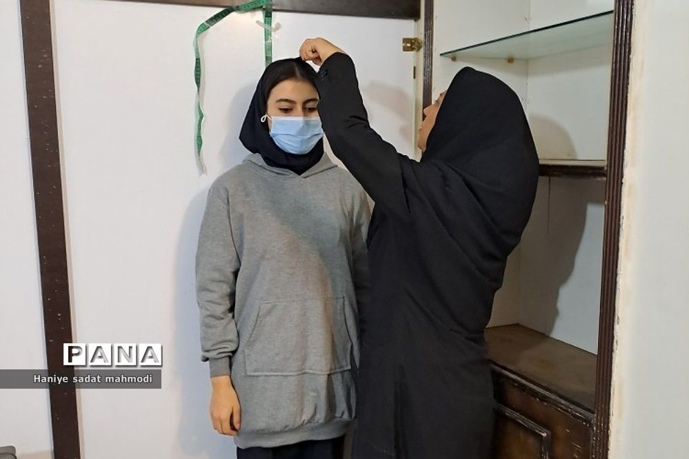 بررسی وضعیت سلامت جسمانی دانش‌آموزان دبیرستان نوین‌آفرین رودهن