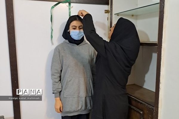 بررسی وضعیت سلامت جسمانی دانش‌آموزان دبیرستان نوین‌آفرین رودهن