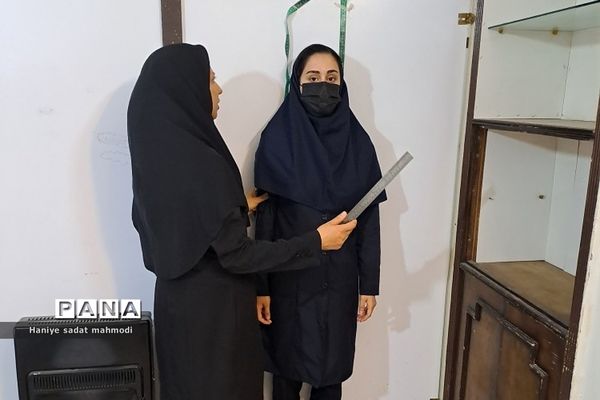 بررسی وضعیت سلامت جسمانی دانش‌آموزان دبیرستان نوین‌آفرین رودهن