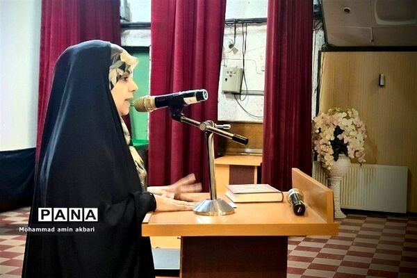 برگزاری جلسه انجمن اولیاء و مربیان در هنرستان امام علی (ع) ناحیه‌یک شهرری