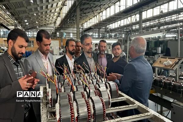 بازدید مدیرکل فنی و حرفه‌ای و کاردانش وزارت آموزش و پرورش از خط تولید شرکت الکتروژن اسلامشهر