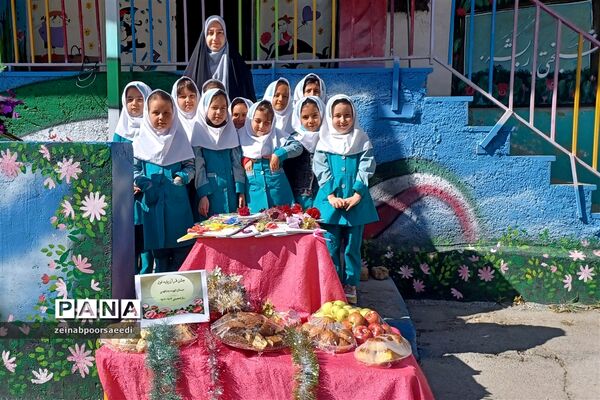 جشن قرآن پایه اول دبستان شهیده بنت‌الهدی شهرستان‌فیروزکوه