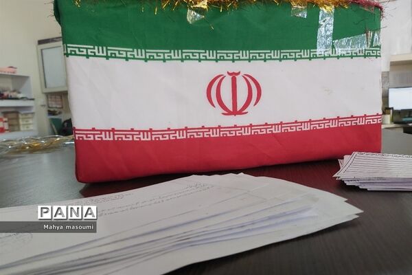 جلسه انتخابات انجمن اولیا و مربیان در دبیرستان حضرت زهرا (س) جوادآباد
