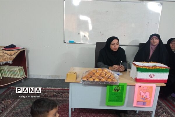 جلسه انتخابات انجمن اولیا و مربیان در دبیرستان حضرت زهرا (س) جوادآباد