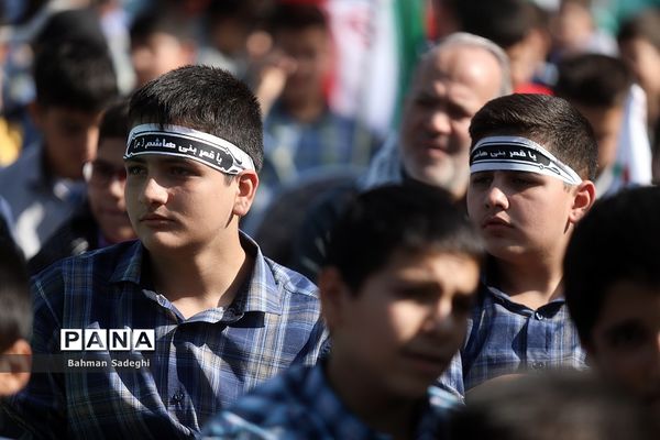 آیین افتتاحیه اردوهای دانش‌آموزی راهیان بهشت