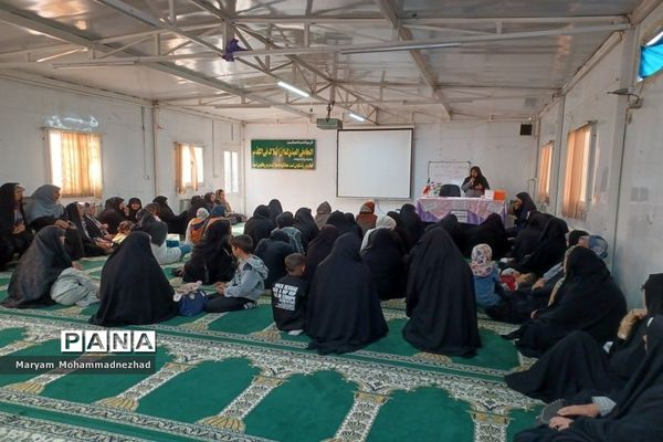 اولین جلسه مجمع انتخابات انجمن اولیاء و مربیان در دبیرستان عصمت