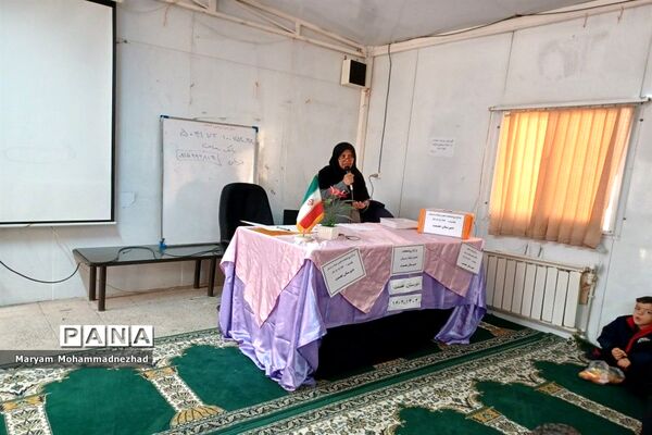 اولین جلسه مجمع انتخابات انجمن اولیاء و مربیان در دبیرستان عصمت