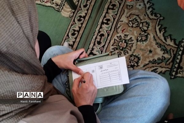 برگزاری جلسه انتخابات انجمن اولیا و مربیان در شهرستان‌ قرچک