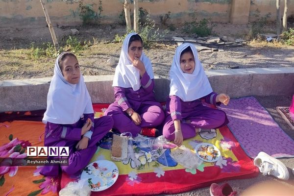 صبحانه سلامت در دبستان بوستان شهرستان بن