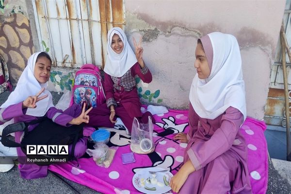 صبحانه سلامت در دبستان بوستان شهرستان بن