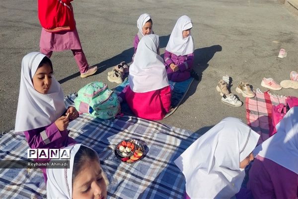 صبحانه سلامت در دبستان بوستان شهرستان بن