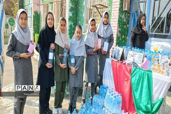 پویش اهدای یک بطری آب به مردم مظلوم فلسطین در دبستان لطیفه ناحیه ۷