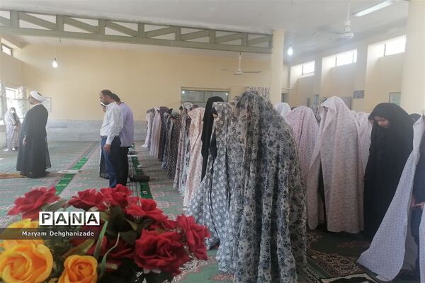 برگزاری سه‌شنبه‌های نمازی دبیرستان شهید صلواتی شهرستان مهریز