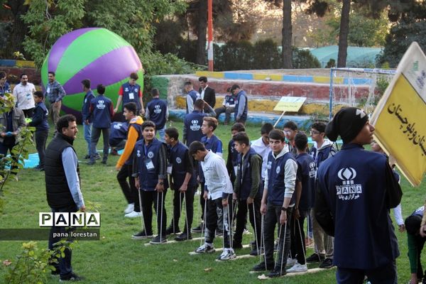برگزاری بازی‌های تاما توسط دانش‌آموزخبرنگاران پانای لرستان در اردوگاه شهید باهنر تهران