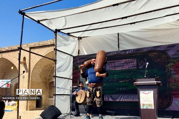افتتاح جشنواره اقوام ایران زمین در کاروانسرای کنارگرد فشافویه