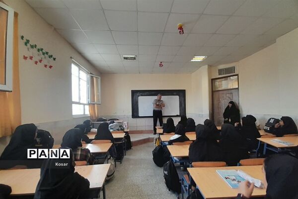 اجرای طرح ایران مهارت در دبیرستان حضرت زینب (س) شهرستان کاشمر