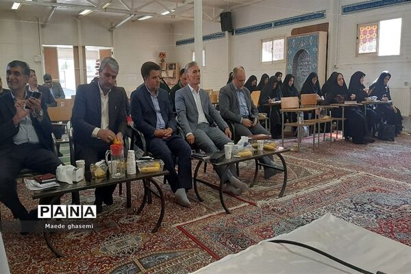 کارگاه آموزشی مدیران متوسطه ناحیه۲ زنجان