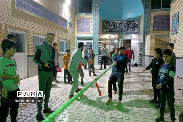 برگزاری مسابقات ورزشی در شهرک شهید درخشان رابط کریم