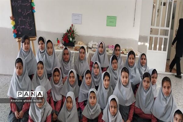 جشنواره غذا سالم و مفید در آموزشگاه هفتم تیر