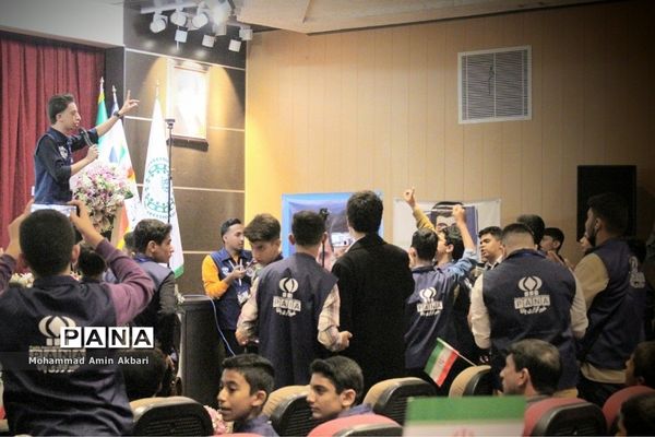 حضور پسران خبرنگار پانا شهرستان‌های تهران در اردوی ملی آموزش دانش‌آموز خبرنگاران