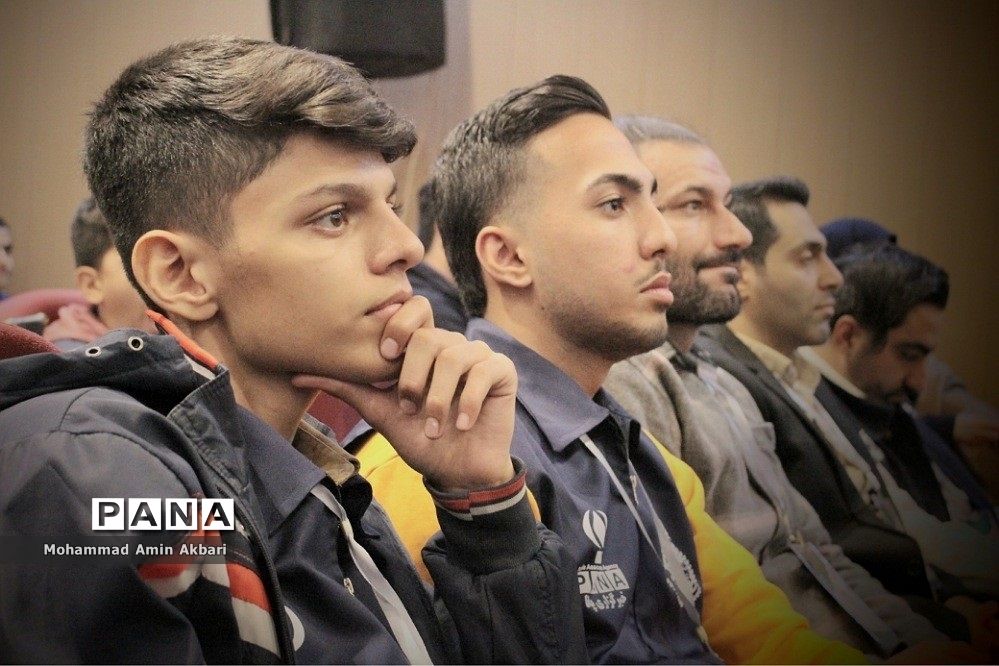 حضور پسران خبرنگار پانا شهرستان‌های تهران در اردوی ملی آموزش دانش‌آموز خبرنگاران