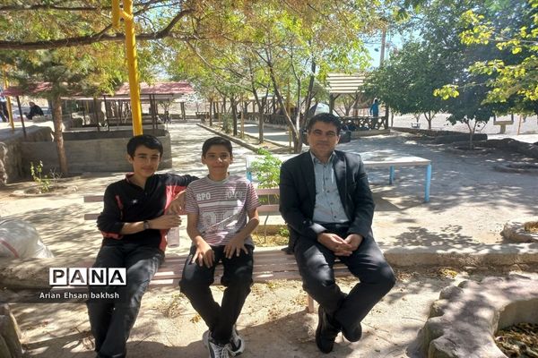 اولین اردوی دانش‌آموزان دبیرستان پسرانه نمونه دانش  کاشمر