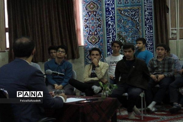 هفتمین جلسه سوم شخص جمع در دبیرستان علامه حلی ۱۰