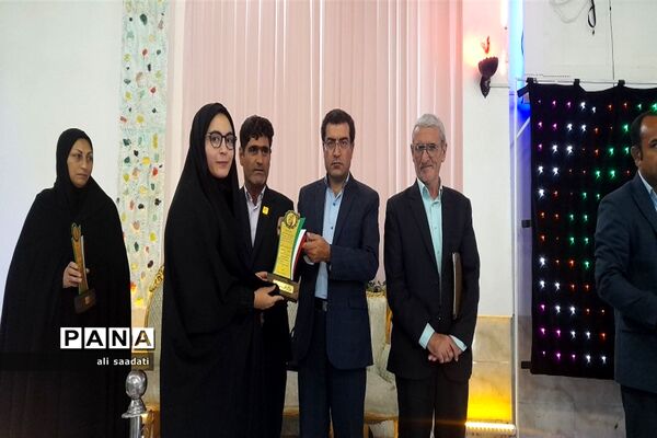 آیین تجلیل از نخبگان و افتخار آفرینان کنکور سراسری ۱۴۰۲ هزار مسجد-شهرستان کلات