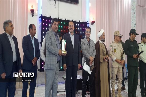 آیین تجلیل از نخبگان و افتخار آفرینان کنکور سراسری ۱۴۰۲ هزار مسجد-شهرستان کلات