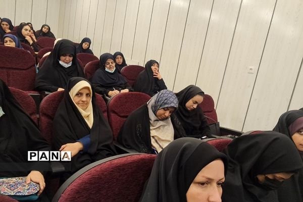 برگزاری کارگاه سواد رسانه و جنگ شناختی در آموزش و پرورش رودهن