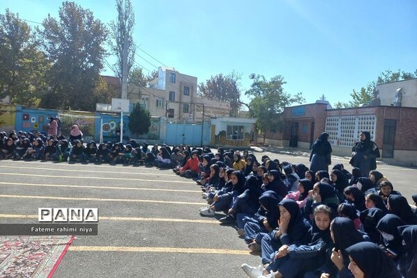 گرامیداشت هفته تربیت‌بدنی در دبیرستان تربیت رودهن