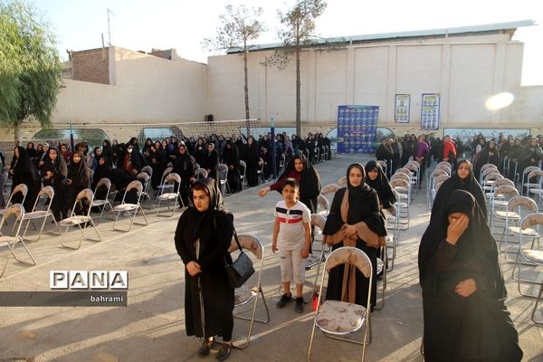 انتخابات انجمن اولیاء و مربیان در دبیرستان دخترانه عفت یزد