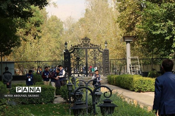 بازدید دانش‌آموز خبرنگاران پسر پانا از موزه سینما