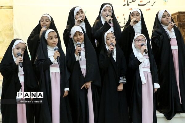 بزرگداشت هفته اولیا و مربیان و تجدید میثاق با آرمان‌های امام راحل در مرقد امام خمینی(ره)