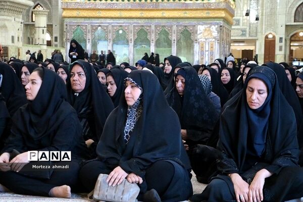 بزرگداشت هفته اولیا و مربیان و تجدید میثاق با آرمان‌های امام راحل در مرقد امام خمینی(ره)
