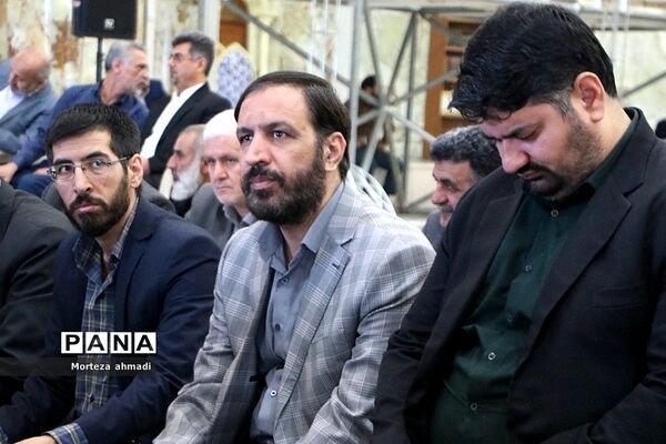 بزرگداشت هفته اولیا و مربیان و تجدید میثاق با آرمان‌های امام راحل در مرقد امام خمینی(ره)