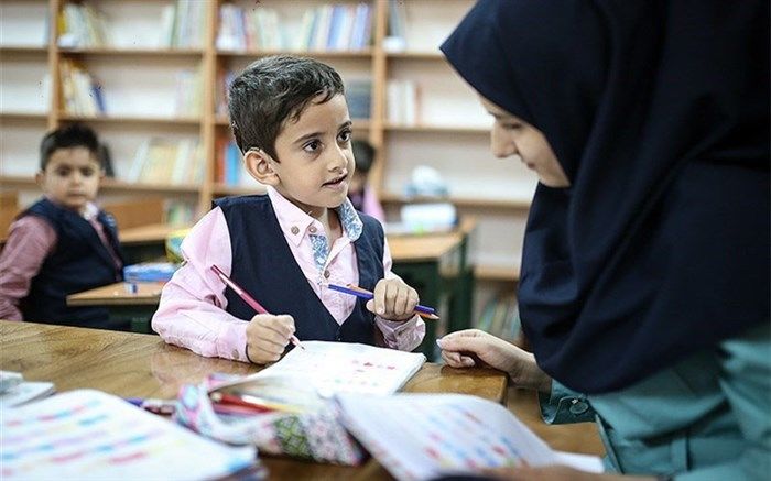 مطالعه صحیح، پلی برای ترقی و پیشرفت دانش‌آموزان است