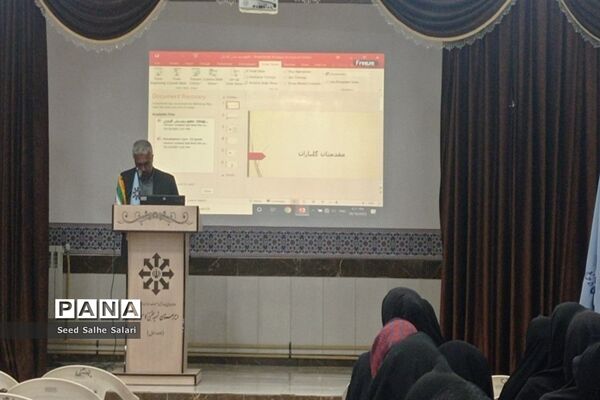 برگزاری جلسه انجمن اولیا و مربیان در دبیرستان شهید بهشتی دوره اول کاشمر