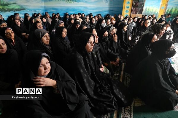اولین جلسه اولیا مربیان در دبیرستان دخترانه استاد شهریار