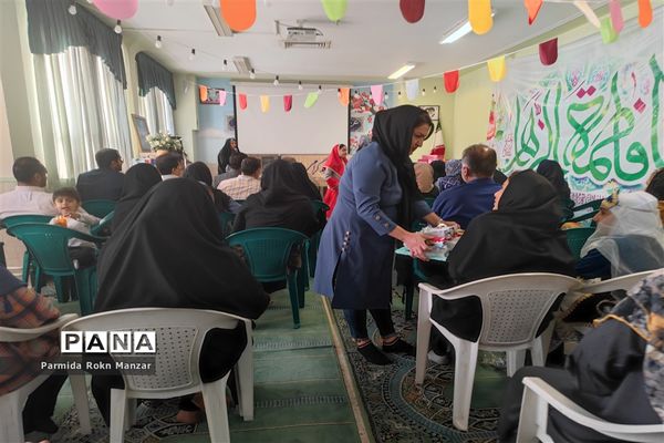 برگزاری انتخابات  انجمن اولیا‍‌ و مربیان در دبستان شاهد فاطمه‌الزهرا(س)