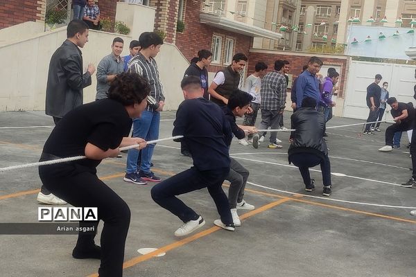 مسابقات ورزشی درون مدرسه‌ای در دبیرستان دانش شهریار